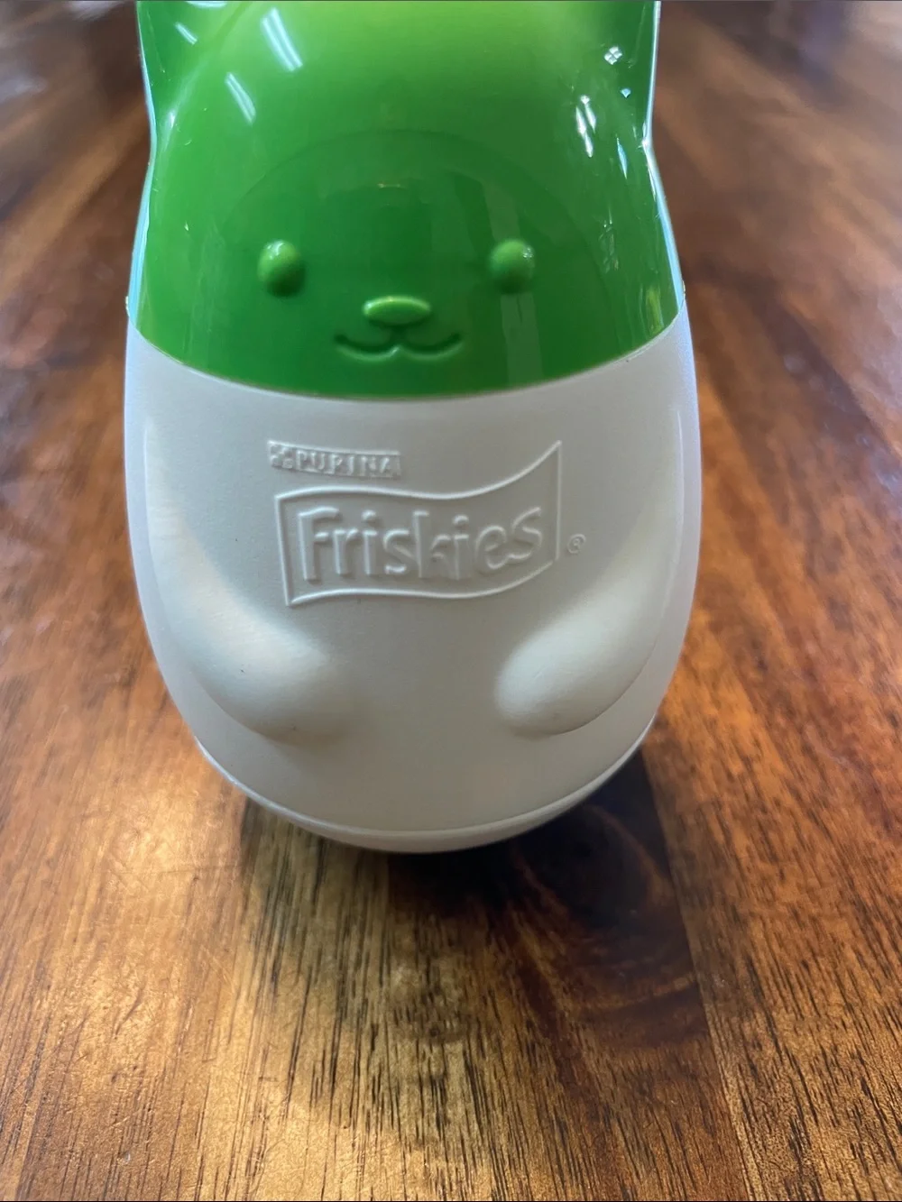 Friskies Purina Pull n Play Cat Treat Dispenser